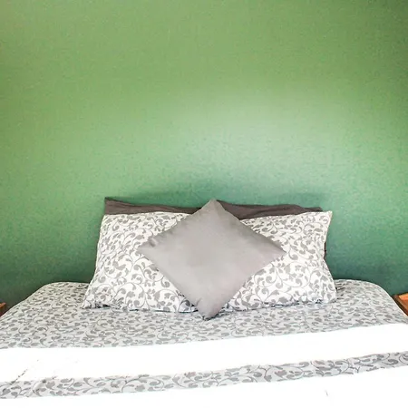 Paisible En Bord De Seine Avec Wifi Et Terrasse - Fr-1-527-54 Hébergement de vacances